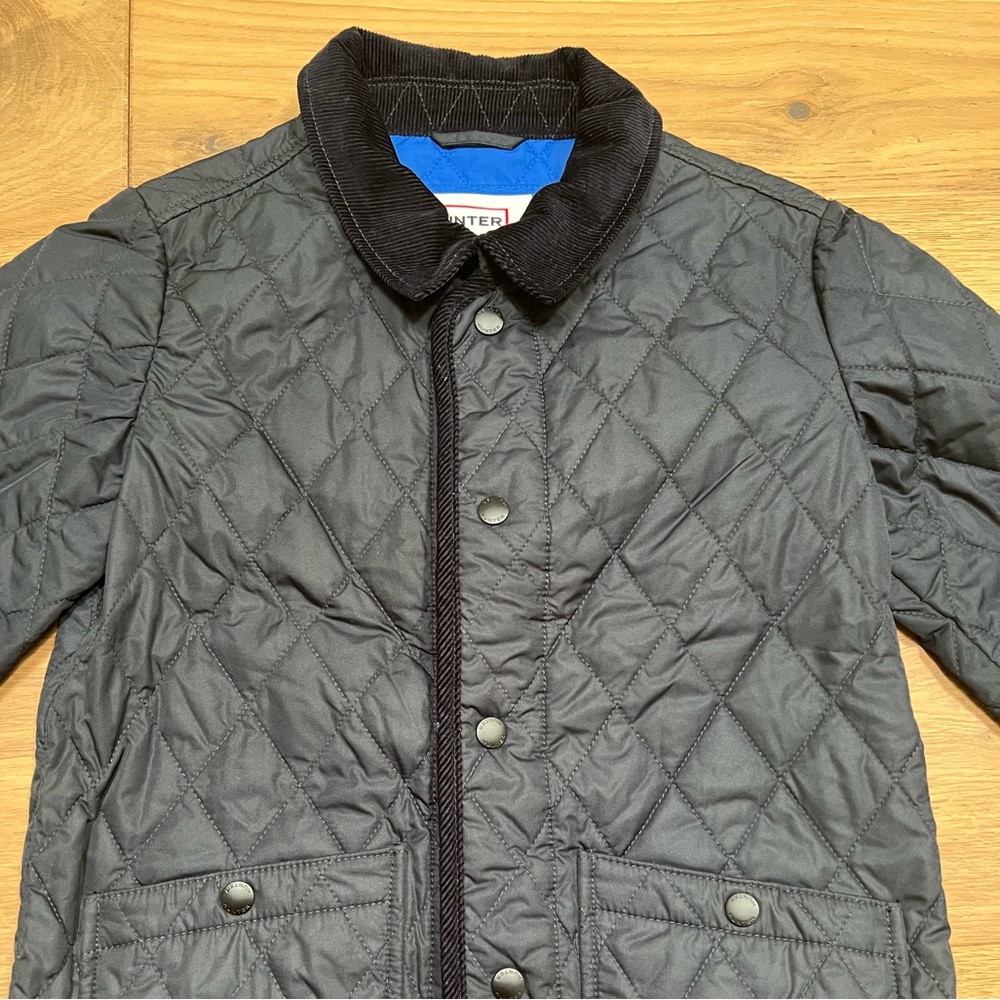 Boys hunter jacket new without tags never warn size 6/7 T
